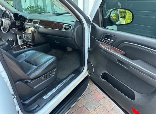 2007 GMC Yukon Denali XL 5SA full
