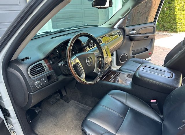 2007 GMC Yukon Denali XL 5SA full