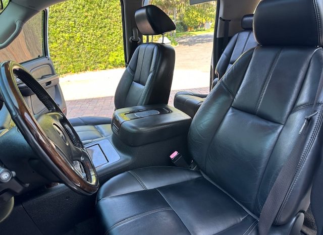 2007 GMC Yukon Denali XL 5SA full