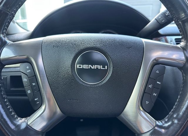 2007 GMC Yukon Denali XL 5SA full