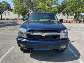 2002 Chevrolet Avalanche 1500 Crew Cab Short Bed