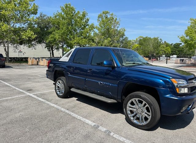 2002 Chevrolet Avalanche 1500 Crew Cab Short Bed full