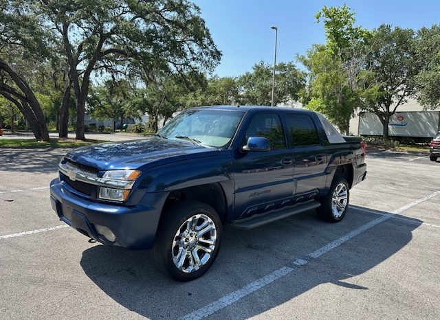 2002 Chevrolet Avalanche 1500 Crew Cab Short Bed full