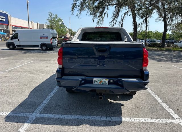 2002 Chevrolet Avalanche 1500 Crew Cab Short Bed full