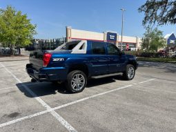 2002 Chevrolet Avalanche 1500 Crew Cab Short Bed full