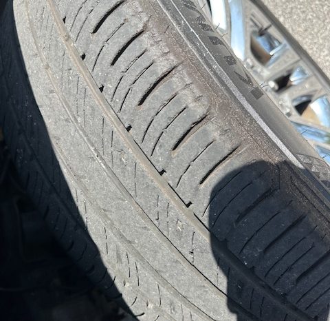 2002 Chevrolet Avalanche 1500 Crew Cab Short Bed full