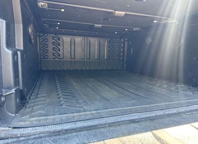 2002 Chevrolet Avalanche 1500 Crew Cab Short Bed full