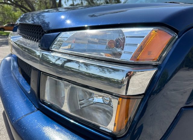 2002 Chevrolet Avalanche 1500 Crew Cab Short Bed full