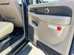 2002 Chevrolet Avalanche 1500 Crew Cab Short Bed full