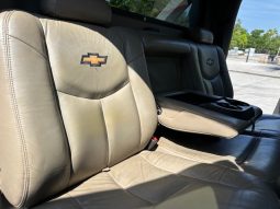 2002 Chevrolet Avalanche 1500 Crew Cab Short Bed full