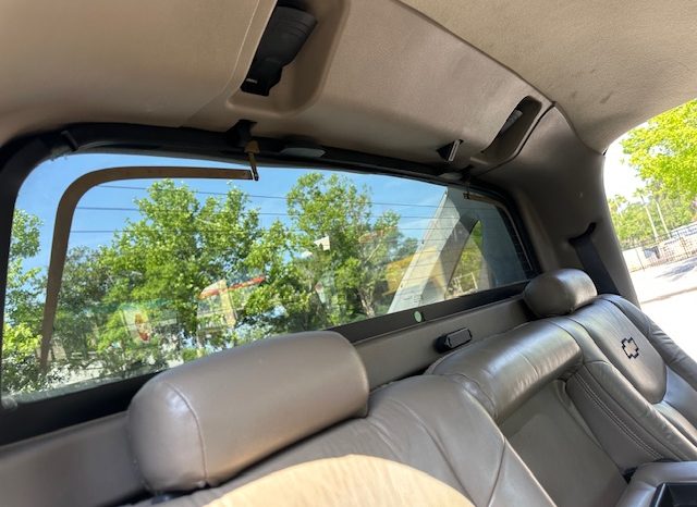 2002 Chevrolet Avalanche 1500 Crew Cab Short Bed full