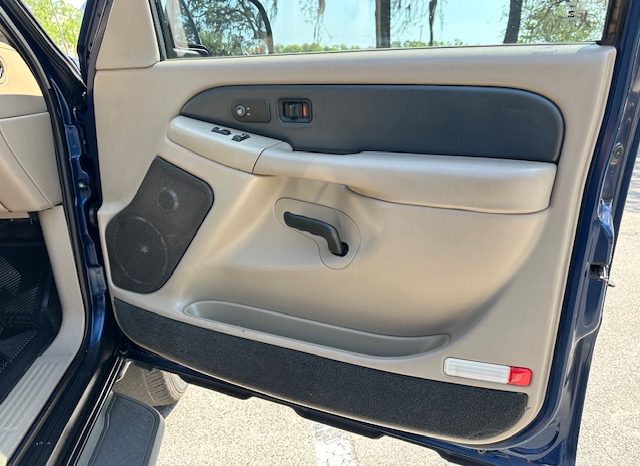 2002 Chevrolet Avalanche 1500 Crew Cab Short Bed full