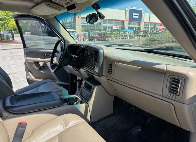 2002 Chevrolet Avalanche 1500 Crew Cab Short Bed full