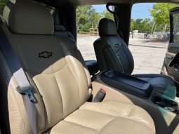 2002 Chevrolet Avalanche 1500 Crew Cab Short Bed full