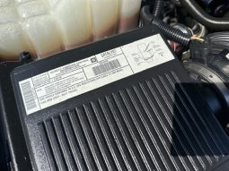 2002 Chevrolet Avalanche 1500 Crew Cab Short Bed full