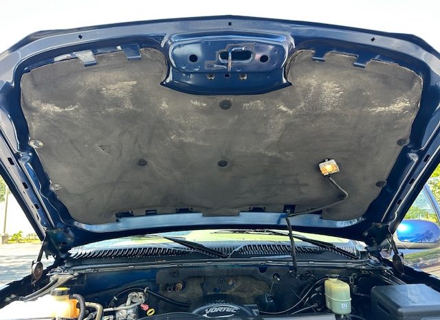 2002 Chevrolet Avalanche 1500 Crew Cab Short Bed full