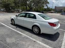 2005 Toyota Avalon Limited full