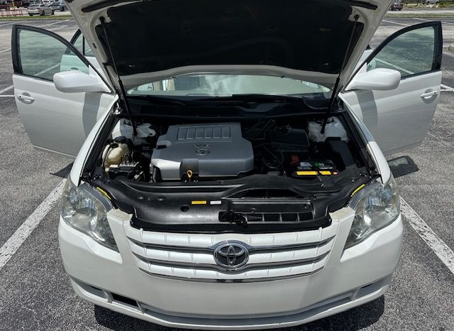 2005 Toyota Avalon Limited full