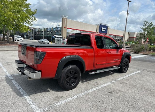 2006 Nissan TITAN LE Extended Cab Medium Bed full