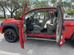 2006 Nissan TITAN LE Extended Cab Medium Bed full