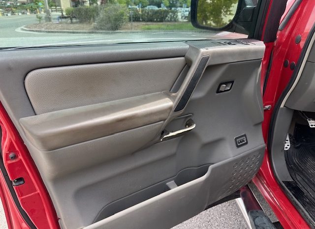 2006 Nissan TITAN LE Extended Cab Medium Bed full