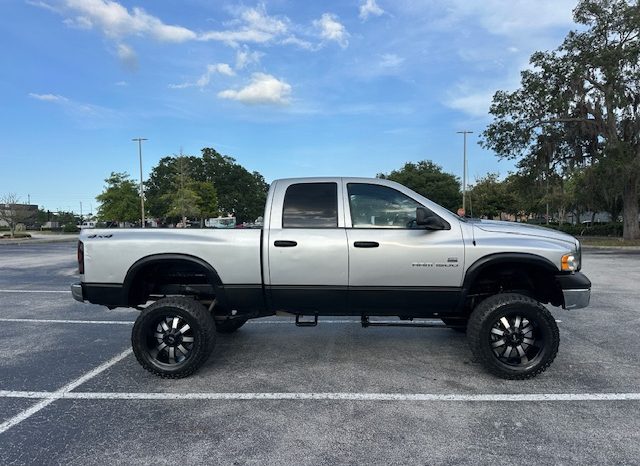 2004 Dodge Ram 1500 SLT Crew Cab Medium Bed full