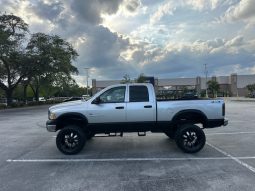 2004 Dodge Ram 1500 SLT Crew Cab Medium Bed full