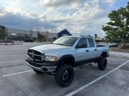 2004 Dodge Ram 1500 SLT Crew Cab Medium Bed full