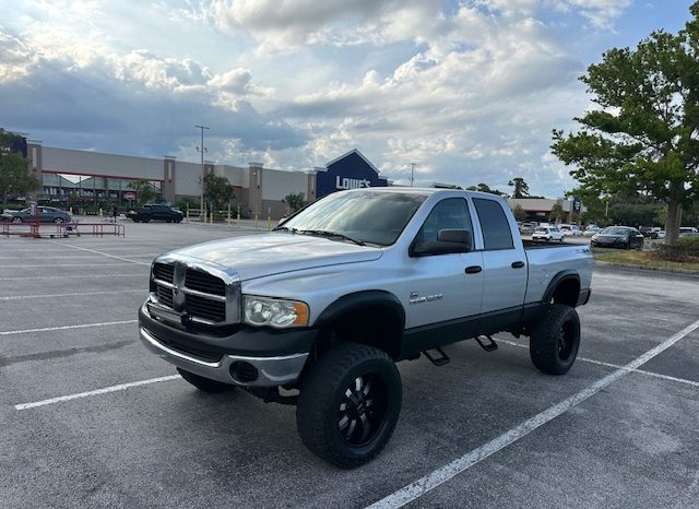 2004 Dodge Ram 1500 SLT Crew Cab Medium Bed full