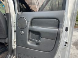 2004 Dodge Ram 1500 SLT Crew Cab Medium Bed full