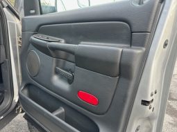 2004 Dodge Ram 1500 SLT Crew Cab Medium Bed full