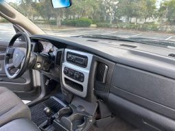 2004 Dodge Ram 1500 SLT Crew Cab Medium Bed full
