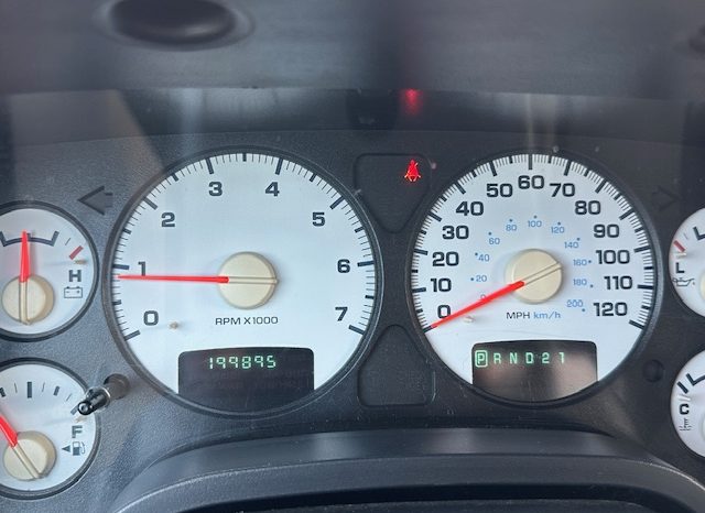 2004 Dodge Ram 1500 SLT Crew Cab Medium Bed full