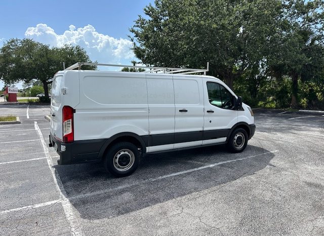 2015 Ford Transit 150 Cargo Van w/RH Swing-Out Doors Low Roof 130.0″ WB full