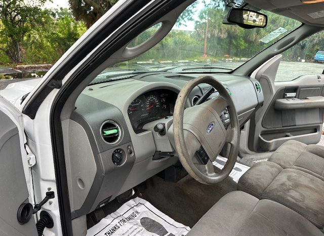 2005 Ford F-150 Crew Cab Short Bed full