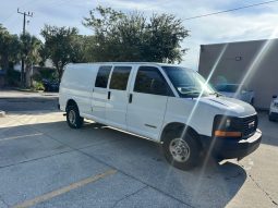 2006 GMC Savana 2500 Cargo Van 1WT 155.0″ WB full