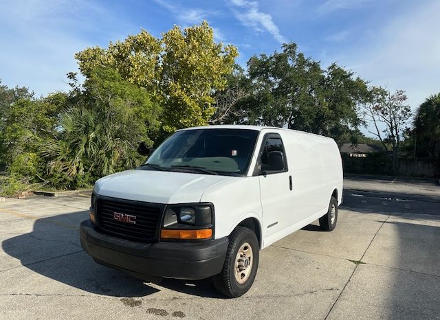 2006 GMC Savana 2500 Cargo Van 1WT 155.0″ WB full