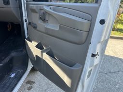 2006 GMC Savana 2500 Cargo Van 1WT 155.0″ WB full