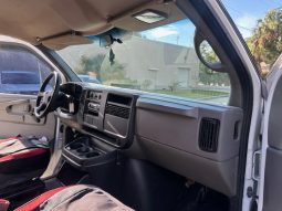 2006 GMC Savana 2500 Cargo Van 1WT 155.0″ WB full