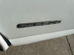 2006 GMC Savana 2500 Cargo Van 1WT 155.0″ WB full