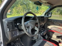 2006 GMC Savana 2500 Cargo Van 1WT 155.0″ WB full