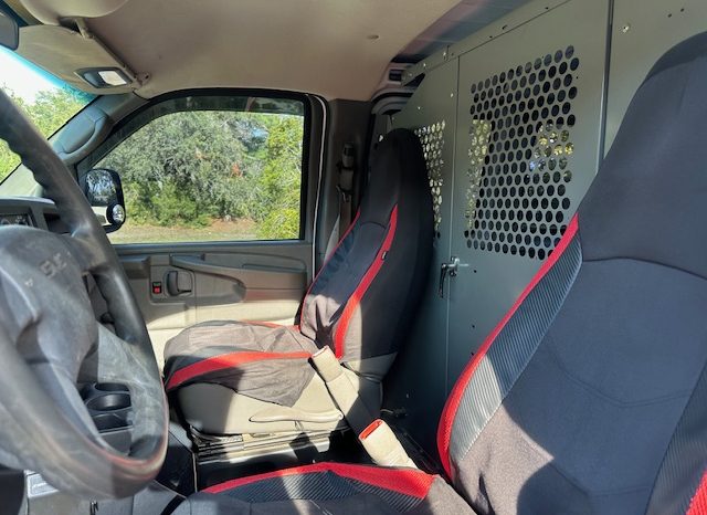 2006 GMC Savana 2500 Cargo Van 1WT 155.0″ WB full