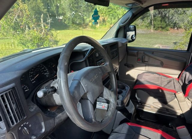 2006 GMC Savana 2500 Cargo Van 1WT 155.0″ WB full