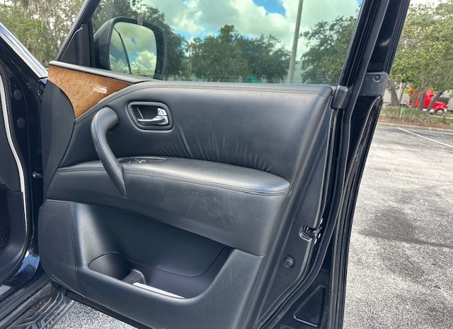 2013 infinity Qx56-3row seats full option ( low mileage) full