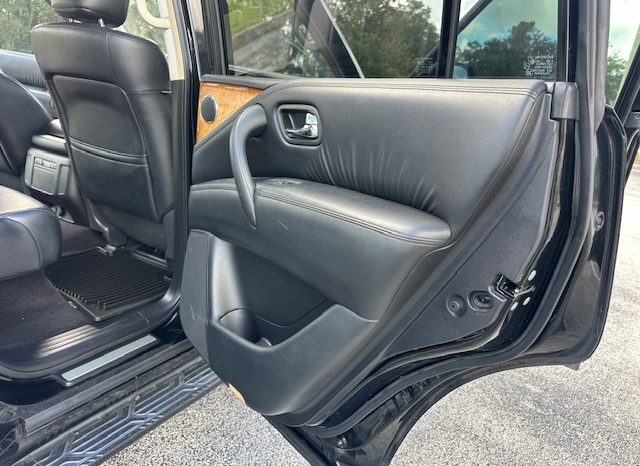 2013 infinity Qx56-3row seats full option ( low mileage) full
