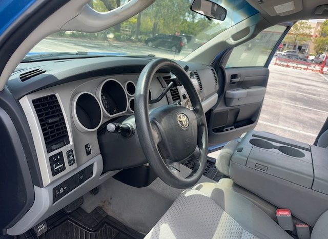 2008 Toyota Tundra 5.7- 4doors full