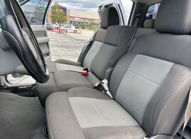 2006 Ford f150 v8 long bed ( low mileage )+-4doors full