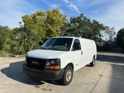2006 GMC Savana 2500 Cargo Van 1WT 155.0″ WB full