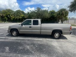 2004 GMC Sierra 1500 SLT Extended Cab Long Bed 1SD w/Rear Doors full