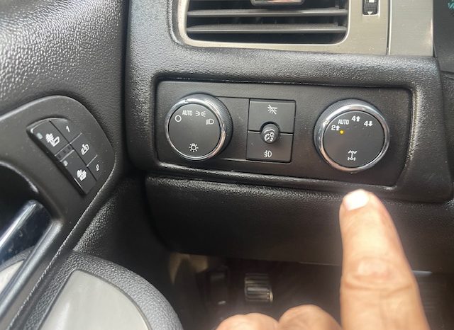 2008 Chevrolet Avalanche LT Crew Cab Short Bed 3LT full